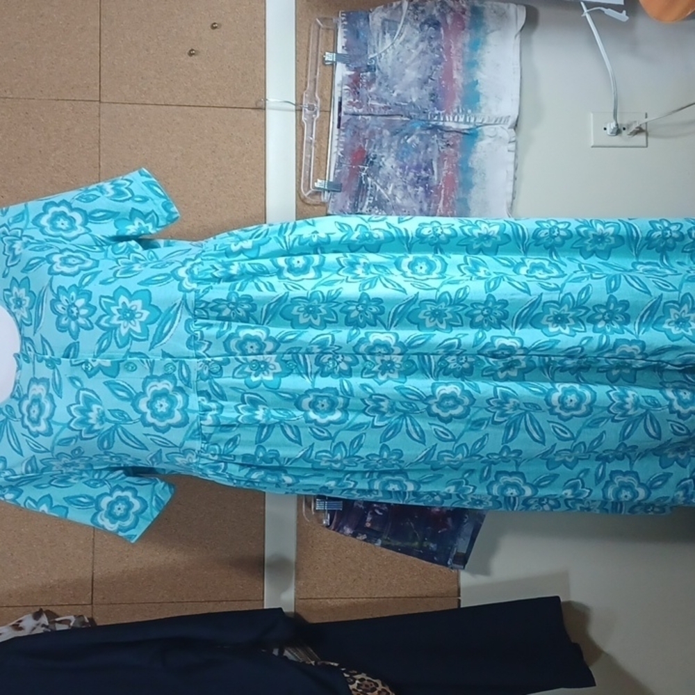 ONLY NECESSITIES LADIES DRESS SIZE L IN A BEAUTIFUL AQUA BLUE